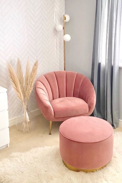 Accent Chairs image
